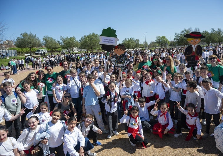 Educación prepara la asignatura que enseñará la aportación de los extremeños al mundo